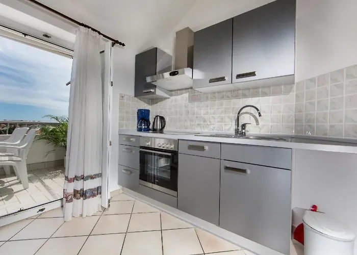公寓 In Pjescana Uvala Mit Grosser Terrasse By Interhome 普拉