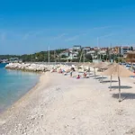 In Pjescana Uvala Mit Grosser Terrasse By Interhome Pula