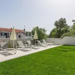 In Pjescana Uvala Mit Grosser Terrasse By Interhome * プーラ