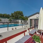 アパート In Pjescana Uvala Mit Grosser Terrasse By Interhome *